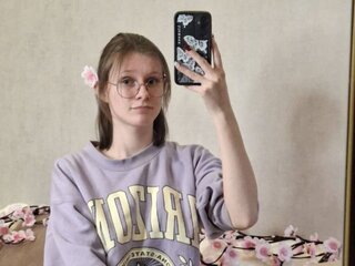 Join ArletteSpenner for Exclusive Live Webcam