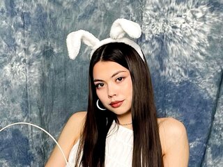 Join DarcyMacy for Exclusive Live Webcam