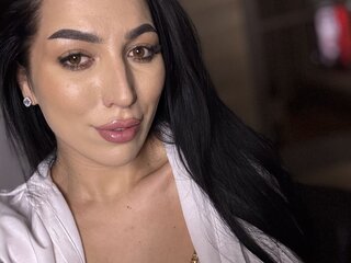 Join ElenaElly for Exclusive Live Webcam