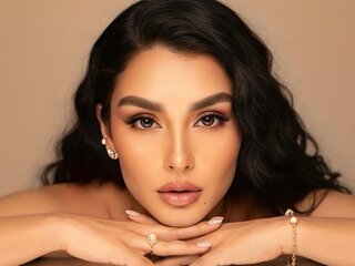 Join HollyAllington for Exclusive Live Webcam