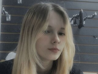 Join JaunitaHereth for Exclusive Live Webcam