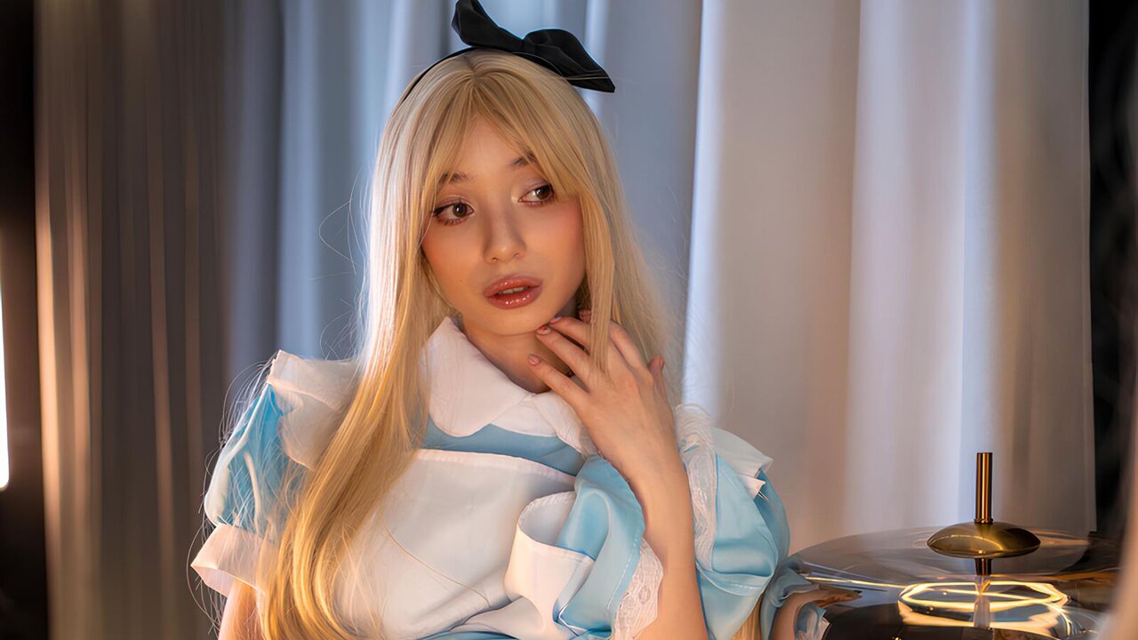 Join KattyCoss for Exclusive Live Webcam