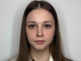 Join MarandaHerzfeld for Exclusive Live Webcam