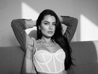 Join NicoleWillison for Exclusive Live Webcam