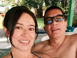 Join ReneandAleja for Exclusive Live Webcam