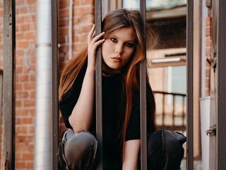 Join SharolynHencken for Exclusive Live Webcam