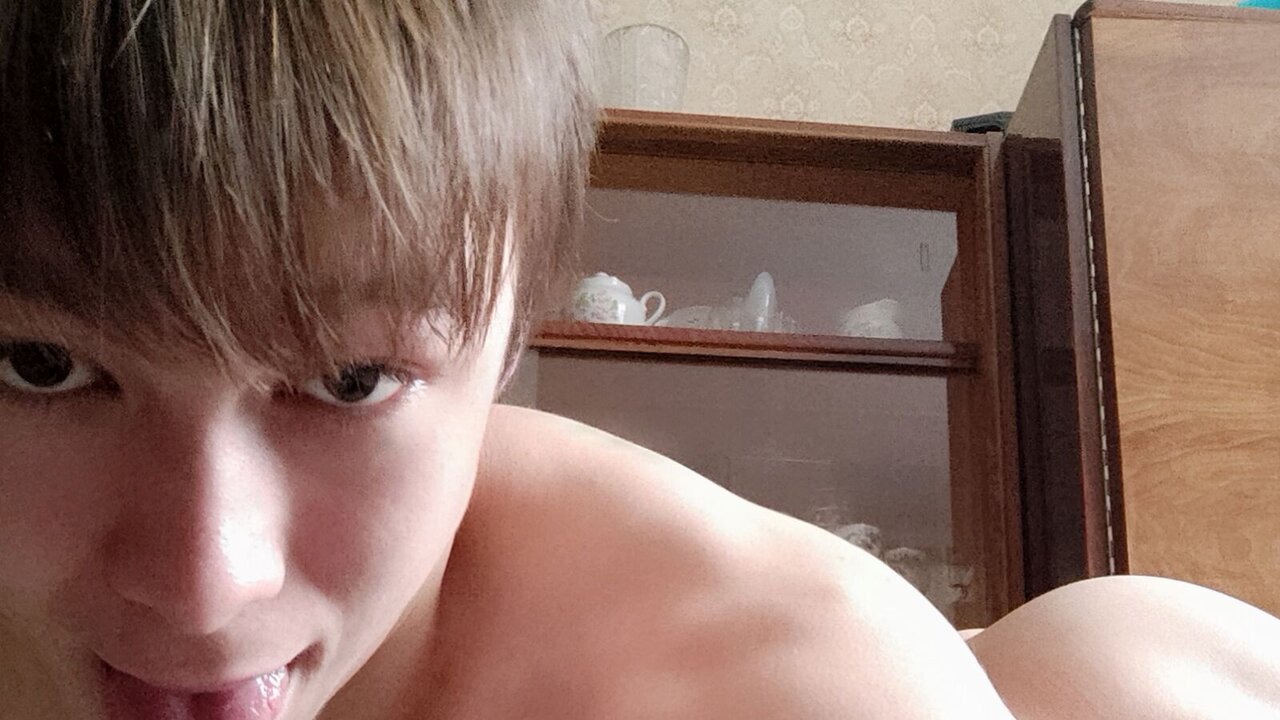 Join VladOscar for Exclusive Live Webcam